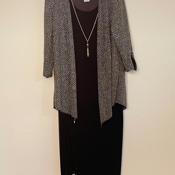 R&M Richards Dresses & Skirts - R&M Richards brown and Silver Maxi Dress